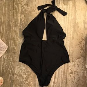 Cupshe one piece black swimsuit size Large